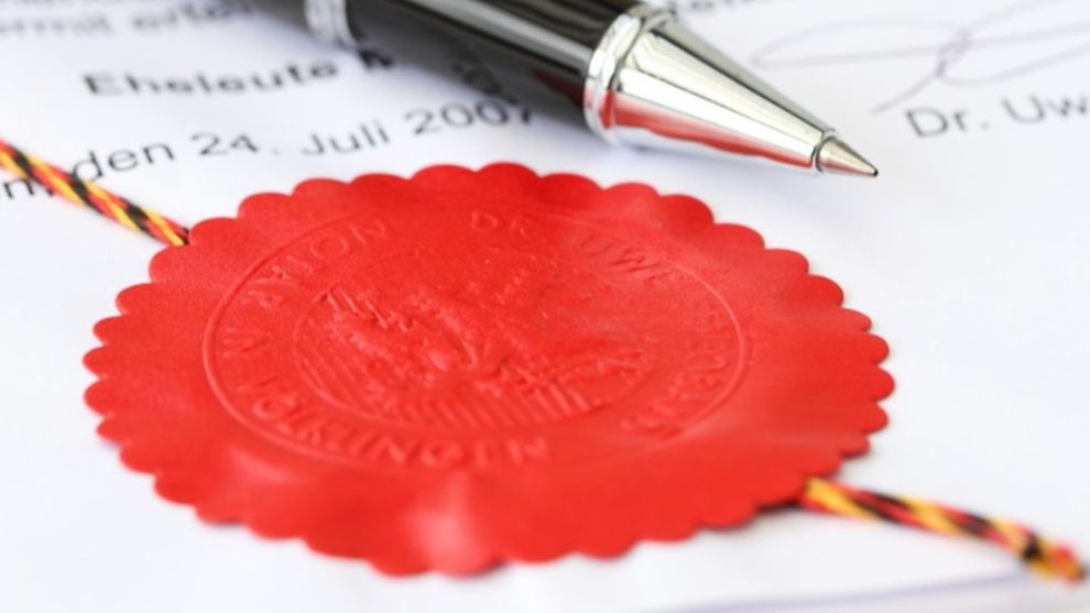 notary seal with pen